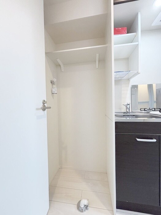 物件内観写真13　(洗濯機置場)