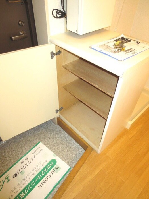 物件内観写真14　(玄関)