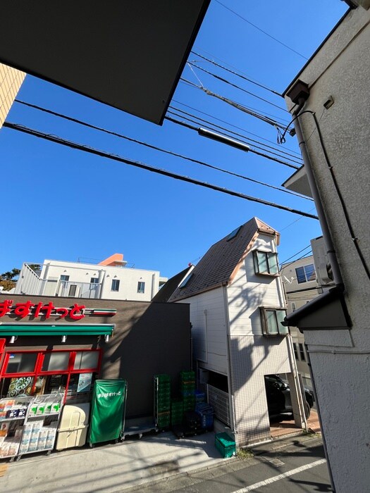 物件内観写真22　(室内からの展望)