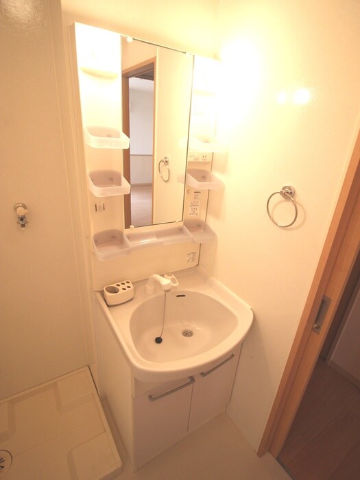 物件内観写真9　(洗面)