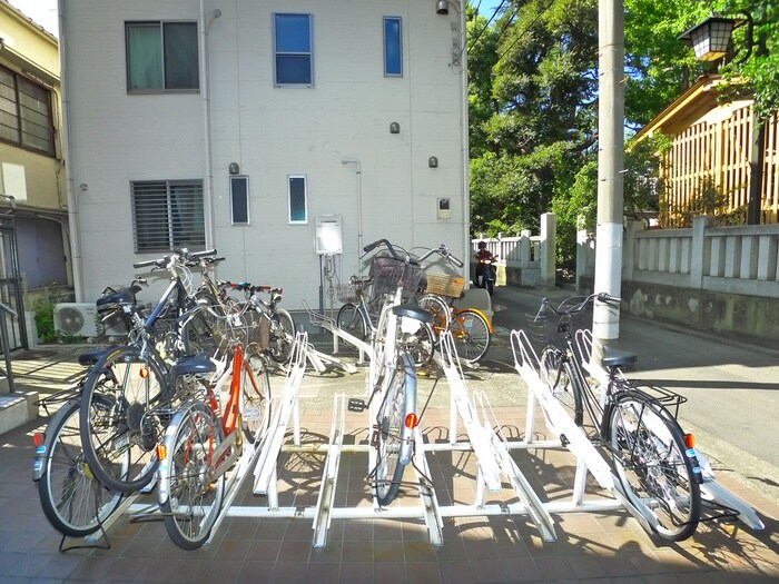 物件外観写真6　(駐輪場)