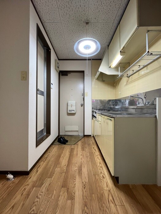 物件内観写真15　(廊下)