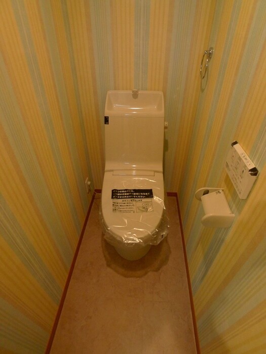 物件内観写真14　(トイレ)