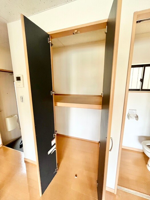 物件内観写真12　(収納)