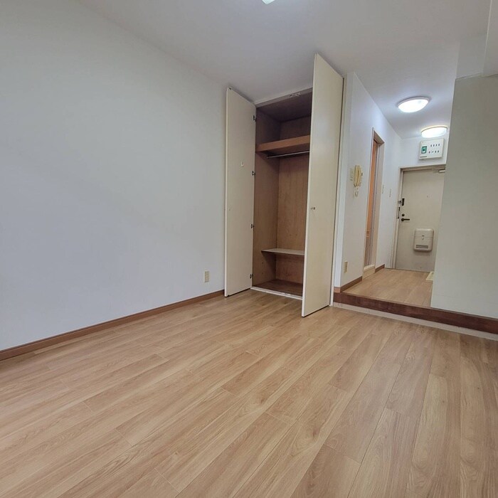 物件内観写真18　(居室)