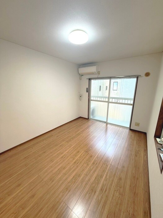 物件内観写真5　(居室)