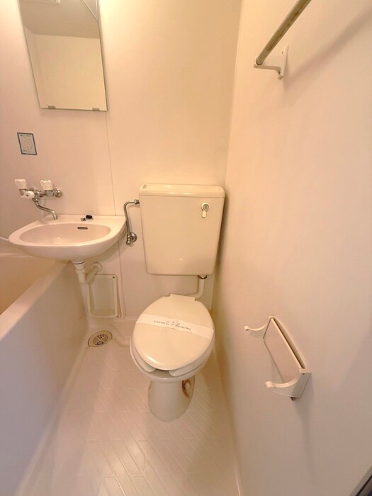 物件内観写真9　(トイレ)