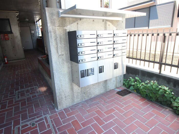 物件外観写真4　(建物設備)