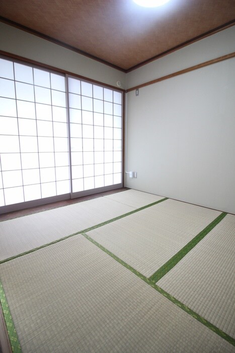 物件内観写真10　(居室)