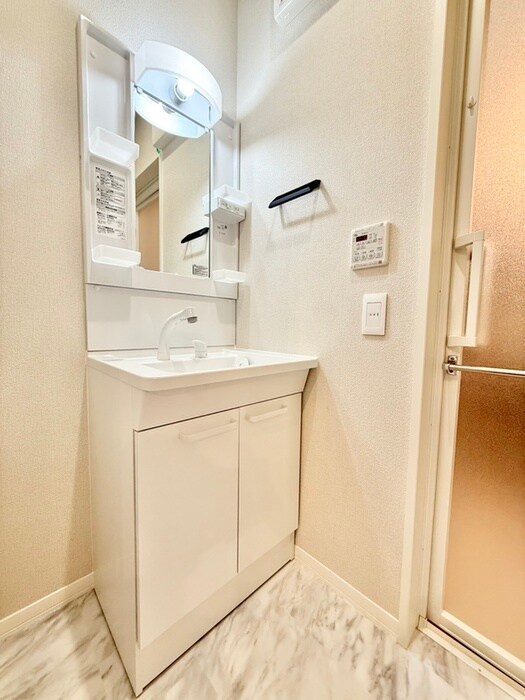 物件内観写真11　(洗面)