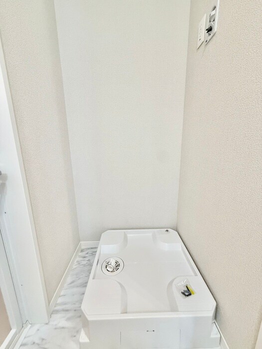 物件内観写真15　(洗濯機置場)