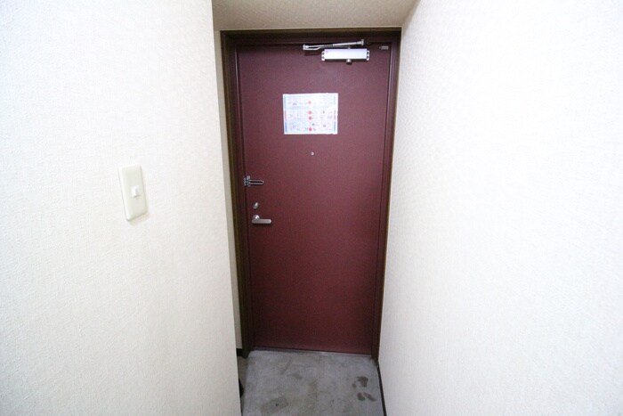 物件内観写真17　(玄関)