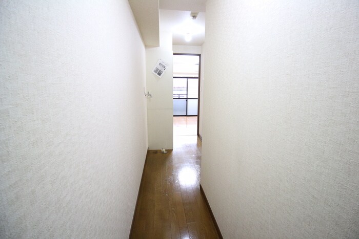 物件内観写真18　(廊下)
