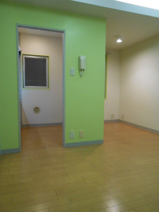 物件内観写真9　(居室)