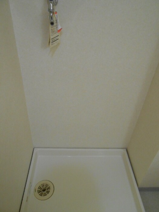 物件内観写真17　(洗濯機置場)