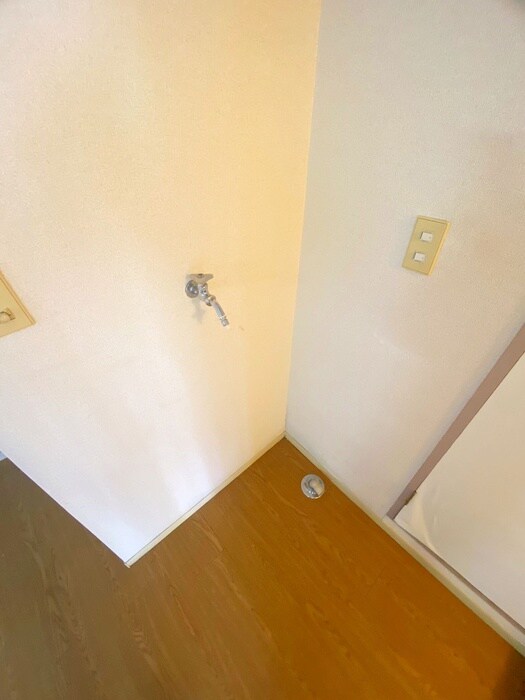 物件内観写真17　(洗濯機置場)