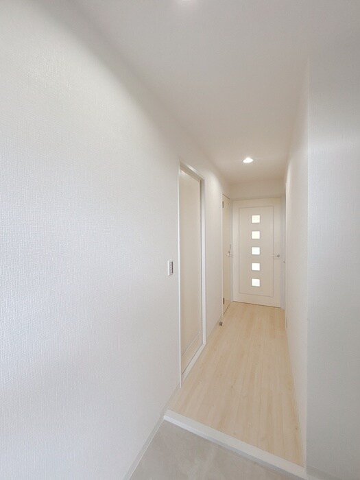 物件内観写真16　(廊下)