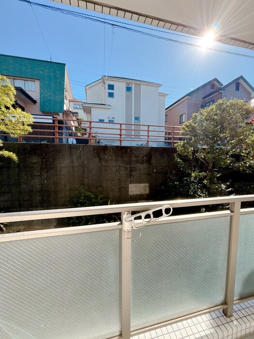 物件内観写真18　(室内からの展望)