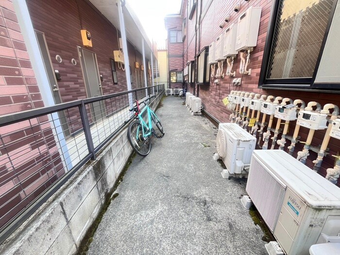 物件外観写真5　(駐輪場)