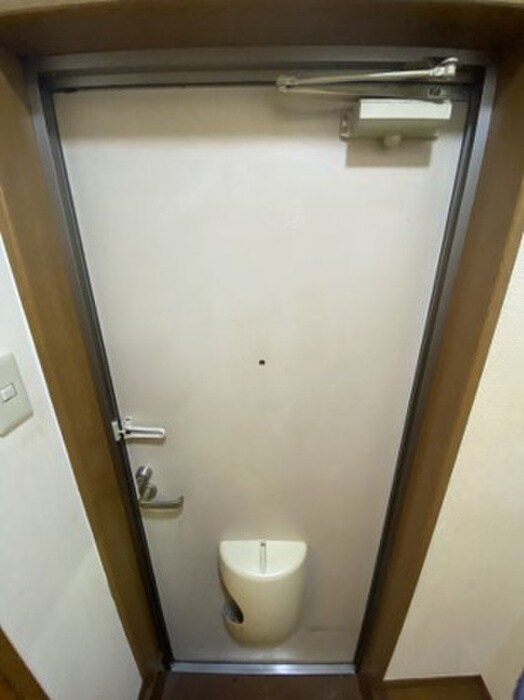 物件内観写真13　(玄関)