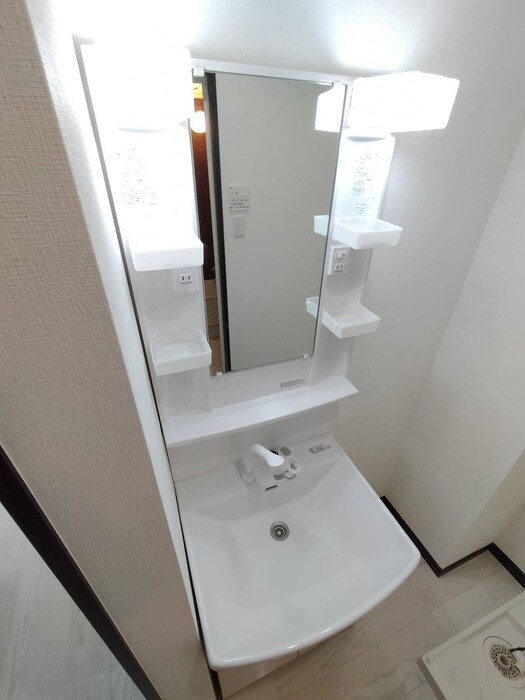 物件内観写真11　(洗面)