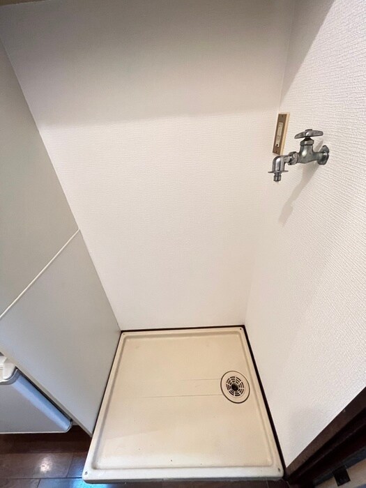 物件内観写真14　(洗濯機置場)