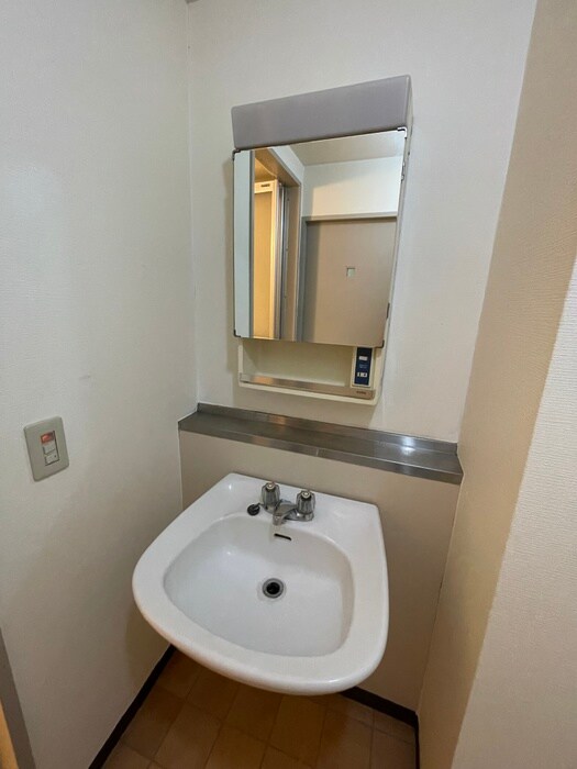 物件内観写真11　(洗面)