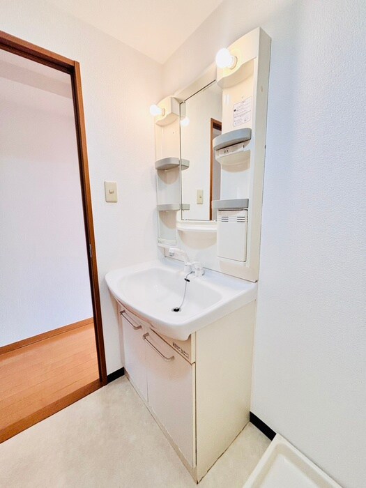 物件内観写真12　(洗面)