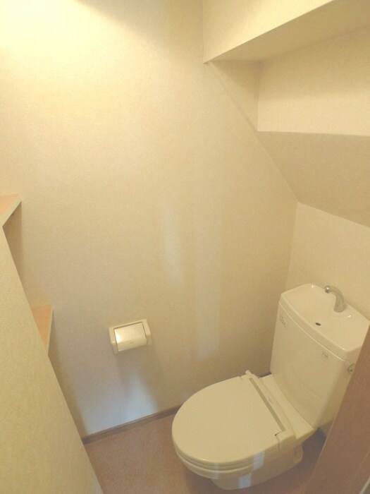 物件内観写真8　(トイレ)