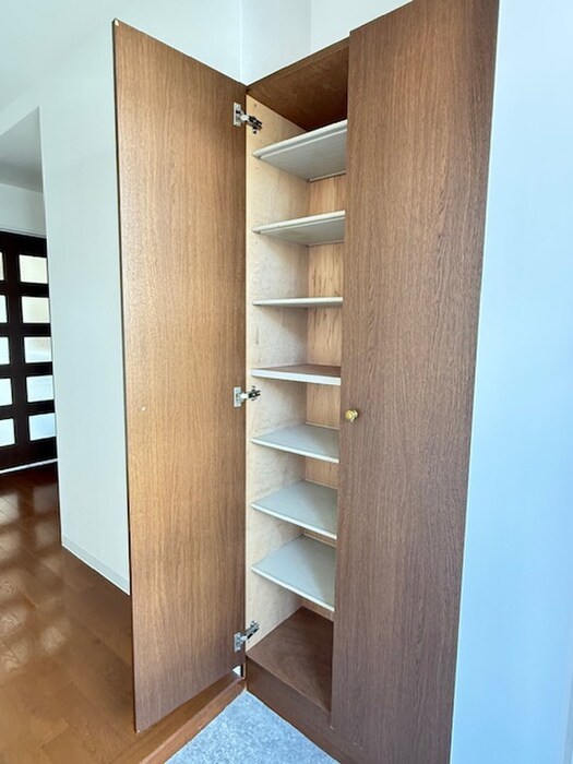 物件内観写真16　(靴箱)