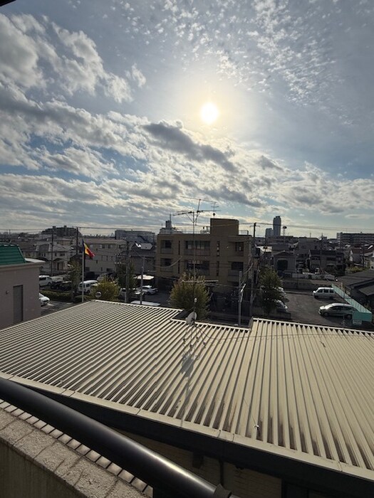 物件内観写真18　(室内からの展望)