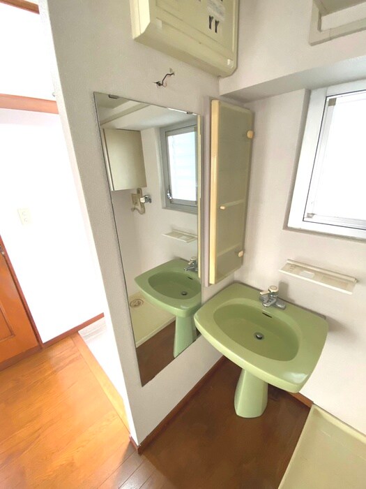 物件内観写真11　(洗面)