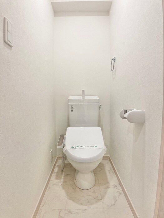 物件内観写真9　(トイレ)