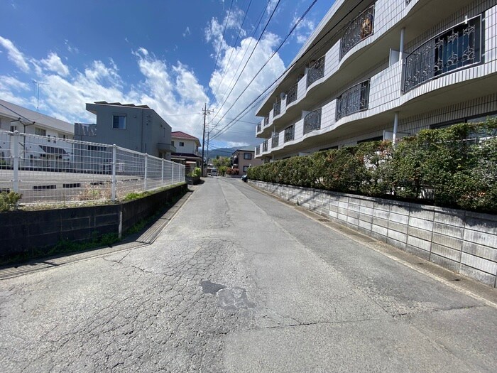 物件外観写真5　(周辺環境)