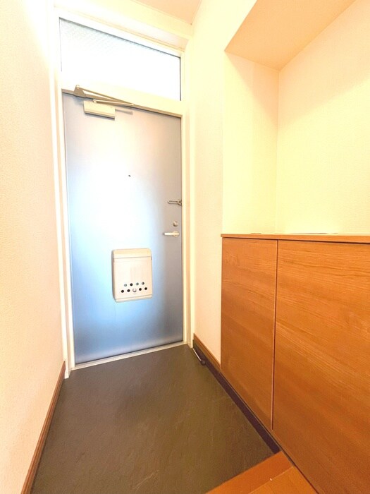 物件内観写真15　(玄関)