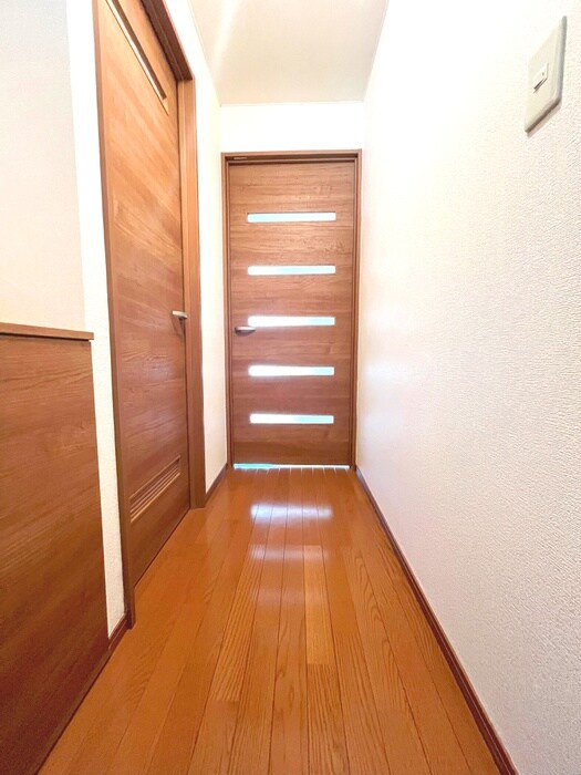 物件内観写真19　(廊下)