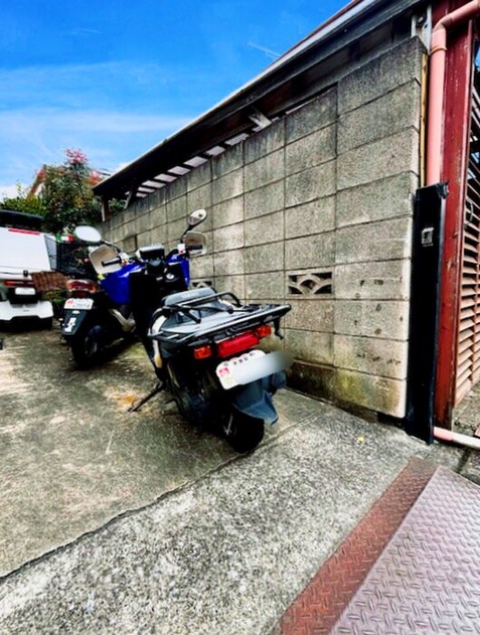 物件外観写真6　(駐輪場)