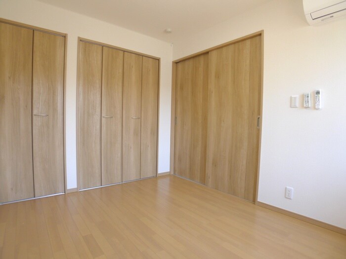 物件内観写真8　(居室)