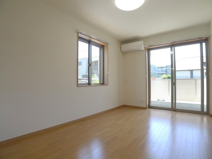 物件内観写真18　(室内からの展望)