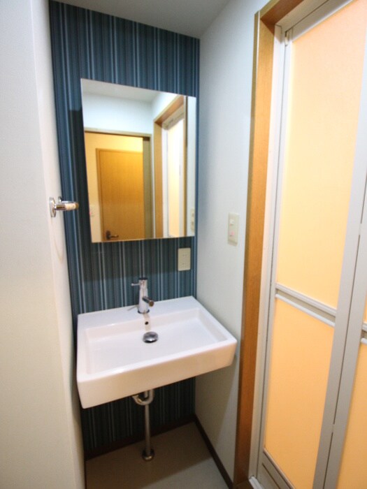 物件内観写真9　(洗面)