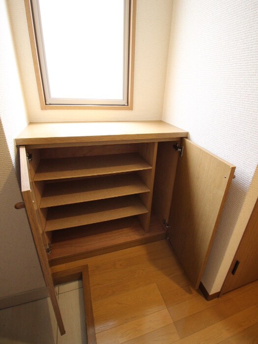 物件内観写真13　(靴箱)