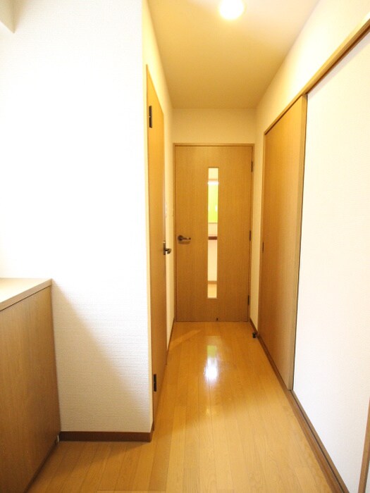 物件内観写真15　(廊下)