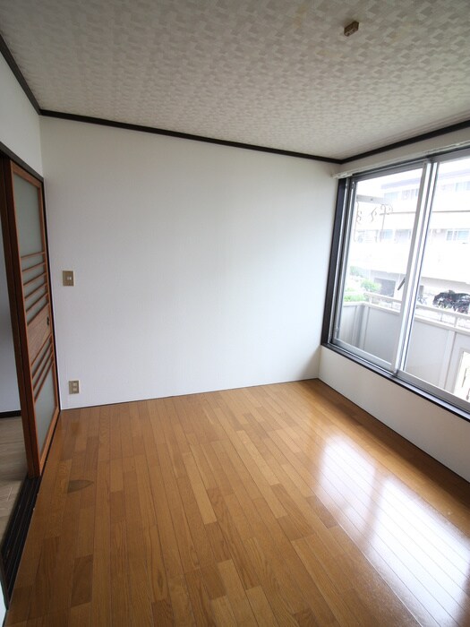 物件内観写真14　(居室)