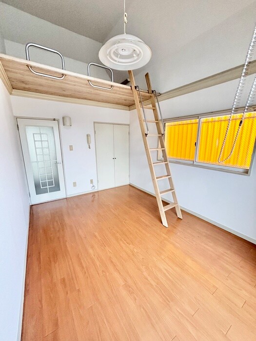 物件内観写真10　(居室)