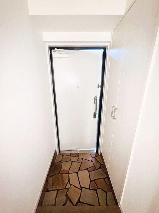 物件内観写真17　(玄関)
