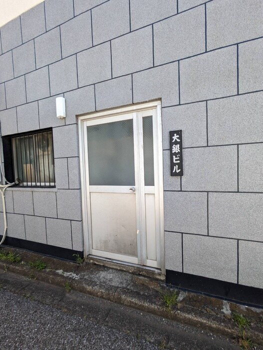 物件外観写真4　(エントランス部分)