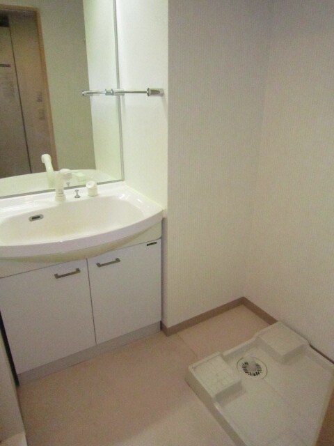 物件内観写真8　(洗面)