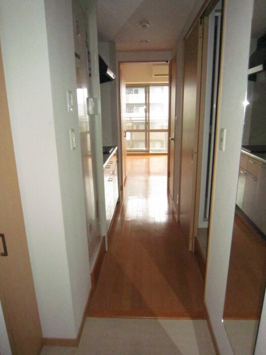 物件内観写真10　(廊下)