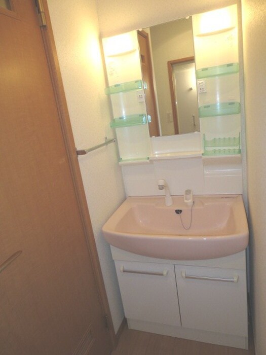物件内観写真12　(洗面)