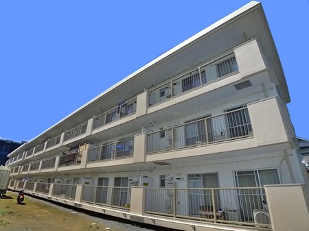 川上マンション外観写真